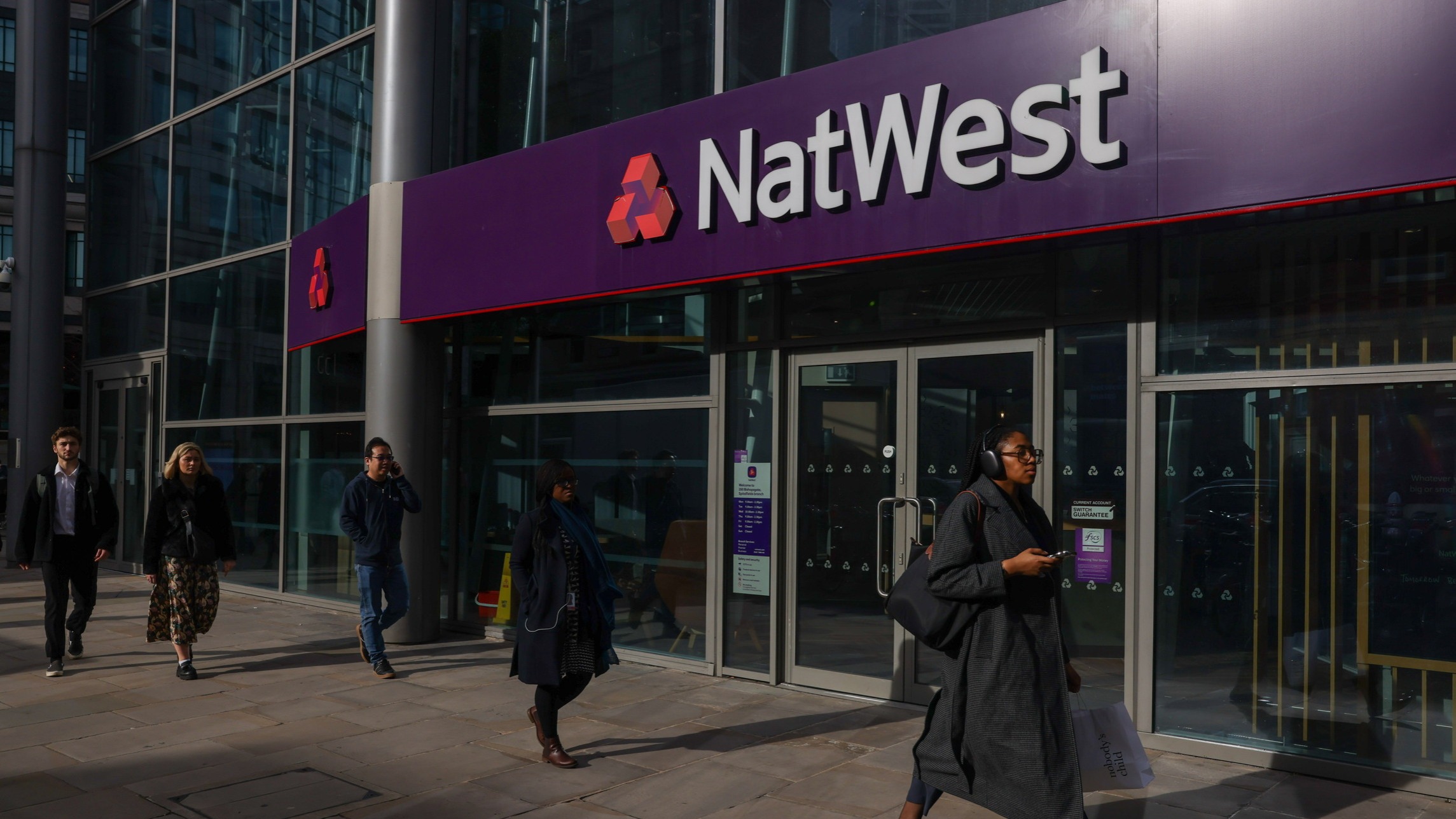 Natwest brings 'festive cheer' with rate reductions