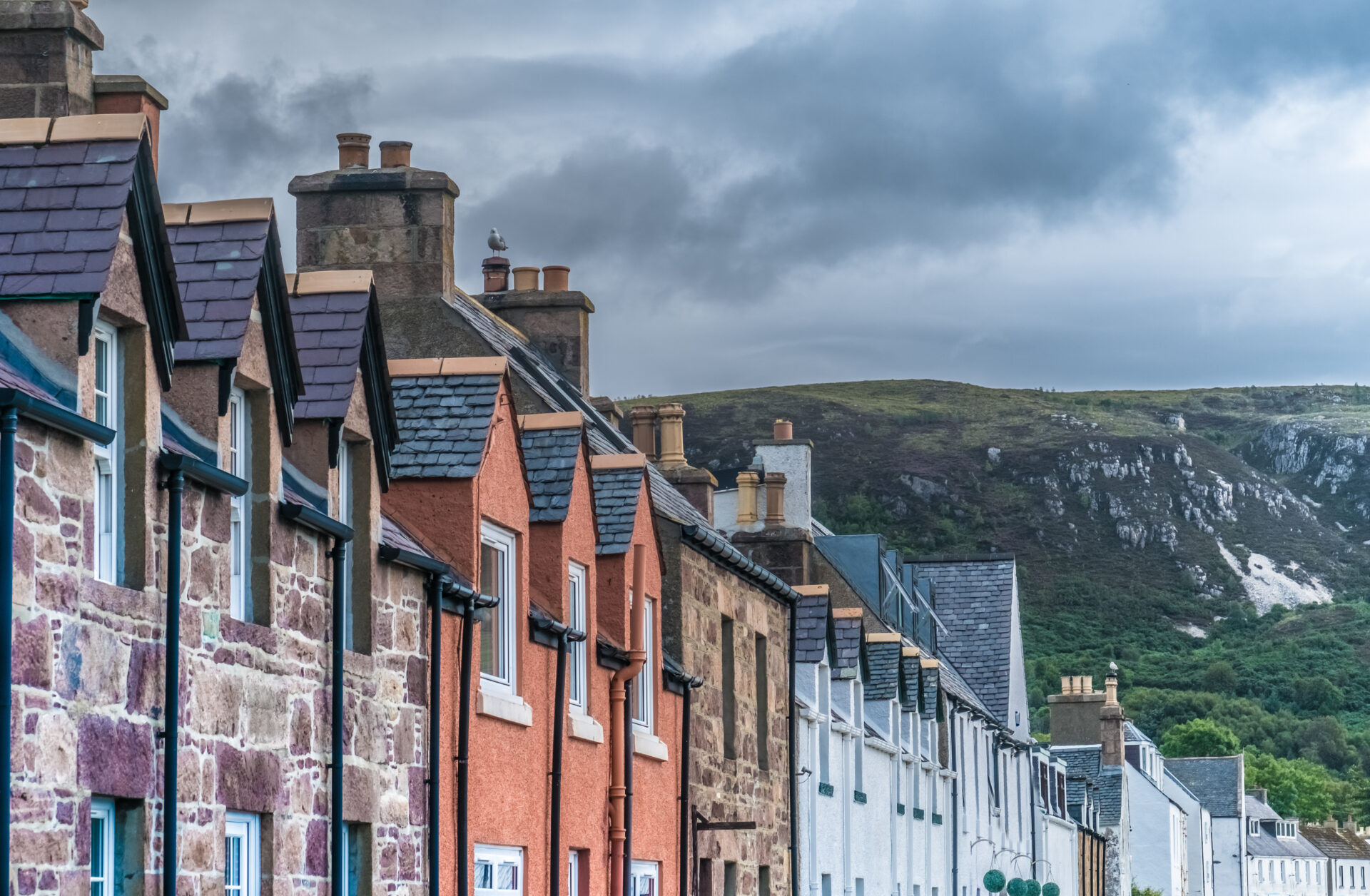 Majority of brokers predict a house price fall of 10% or less - poll