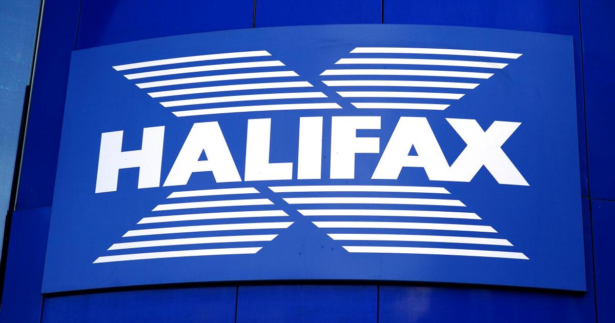 Lloyds and Halifax banking app customers urged 'do not make repeat payments'